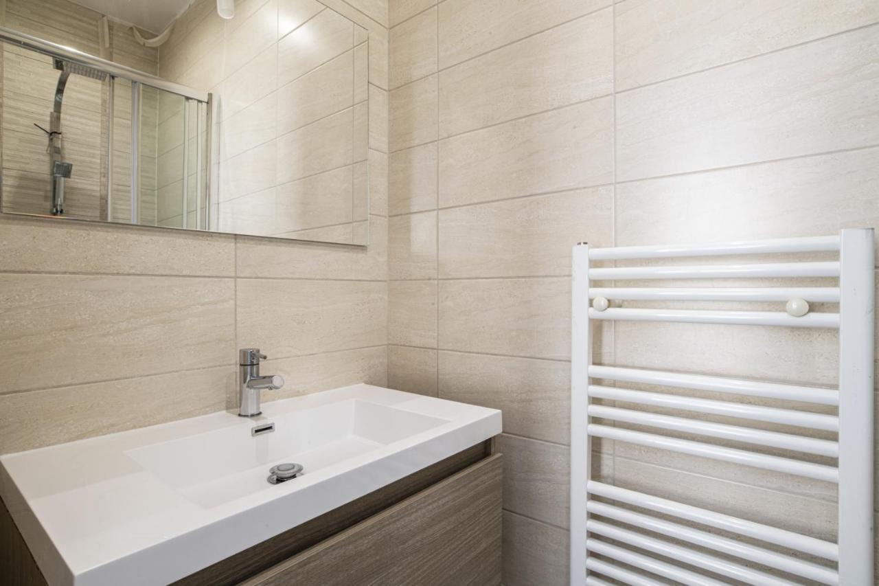 Apartment Pick A Flat's In Louvre-rivoli - Rue Du Roule Paris